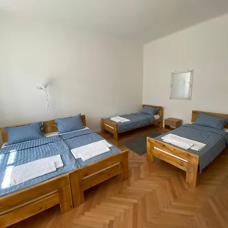 Appartement Festina Lente *